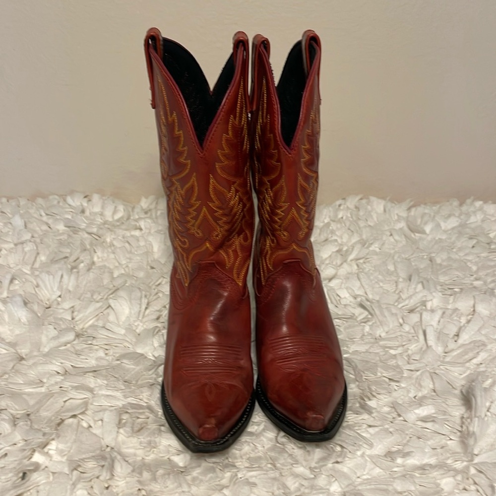 Laredo Cowgirl Boots-Women’s size 8